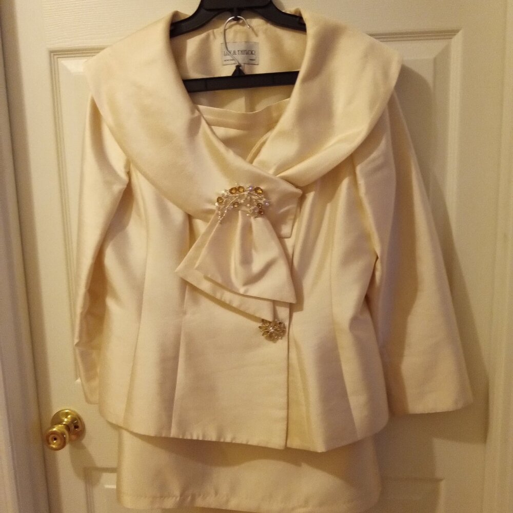 Women's 2 piece suit